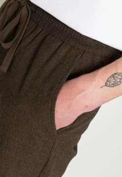 Only & Sons ONSLINUS - Shorts - Black -Only & Sons shop 02f1a4a3fd7b4f019fddd8891120423d