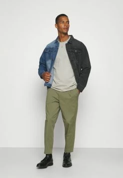 Only & Sons ONSMILLENIUM REG SS NOOS - Print T-shirt - Pelican 11 Only & Sons ONSMILLENIUM REG SS NOOS - Print T-shirt - Pelican -Only & Sons shop 06bdad1b37d2414e822f95dfd3da3d8f