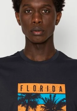 Only & Sons ONSGUNTHER SURF TEE - Print T-shirt - Dark Navy -Only & Sons shop 14d69b799d0a4f278e8546f5c59a3d9d