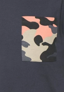 Only & Sons ONSTYLER LONGY POCKET TEE - Print T-shirt - Dark Navy -Only & Sons shop 151f427fd0ba4e74be2e1f13c34394e8