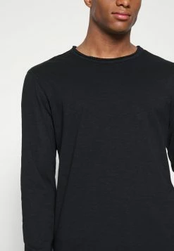 Only & Sons ONSBENNE - Long Sleeved Top - Black 15 Only & Sons ONSBENNE - Long Sleeved Top - Black -Only & Sons shop 256cd1d17f3a4dd487b9baa5ed9ab571