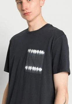 Only & Sons DYEPOCKET TEE - Print T-shirt - Dark Navy -Only & Sons shop 25dae01f8a334261913d0eb43dfc9bf8