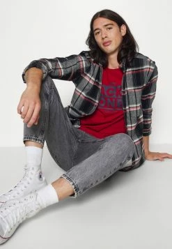 Only & Sons ONSAVI BEAM - Jeans Tapered Fit - Black Denim 12 Only & Sons ONSAVI BEAM - Jeans Tapered Fit - Black Denim -Only & Sons shop 2b9de096f1574429a0607cc8445f80c9