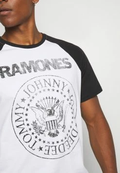 Only & Sons ONSRAMONES FRONT PRINT TEE - Print T-shirt - White 13 Only & Sons ONSRAMONES FRONT PRINT TEE - Print T-shirt - White -Only & Sons shop 2c50f17629f044ee91218d943f267a23