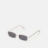 Only & Sons ONSSUNGLASS FANCY UNISEX - Sunglasses - Gold-coloured -Only & Sons shop 358435307e2544508dd36696d1e4b104
