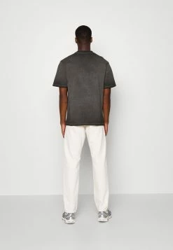 Only & Sons ONSFRED OLD SCHOOL - Print T-shirt - Black -Only & Sons shop 3b090f698dc1432bbb4772222b3effd1