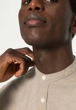 Only & Sons ONSNEIL MAO OXFORD - Shirt - Chinchilla -Only & Sons shop 3b94b13fa82e4a3b91f25dd7b1853951