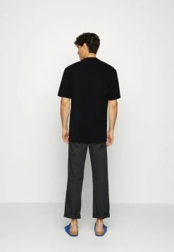 Only & Sons ONSJAKE POPEYE TEE UNISEX - Print T-shirt - Black -Only & Sons shop 3e25e42717284ffaa61d9924ce8f5318