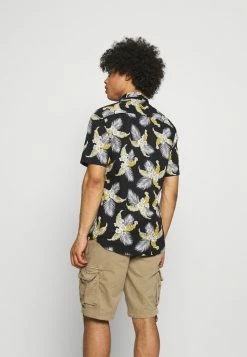 Only & Sons ONSKALLE LIFE LEAF SHIRT - Shirt - Black -Only & Sons shop 4269805e4d294da5bfd67284e9146645