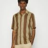Only & Sons ONSBOYY LIFE - Shirt - Teak 1 Only & Sons ONSBOYY LIFE - Shirt - Teak -Only & Sons shop 4cbea830333b444685362899312cf930