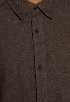 Only & Sons ONSBEN SLIM HERRINGBONE - Shirt - Brown -Only & Sons shop 4e53b1bcfa9c47c29a7f503ea0f4d1aa