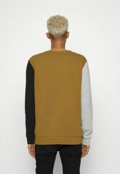 Only & Sons ONSORIK LIFE CREW NECK - Sweatshirt - Kangaroo -Only & Sons shop 4ff549abf5e74ee89b33eedf4cd287e6