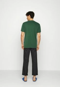 Only & Sons ONSJAKE COLLEGIATE TEE - Print T-shirt - Dark Green -Only & Sons shop 5036effb0d26461c92fc112b57b8d9cd