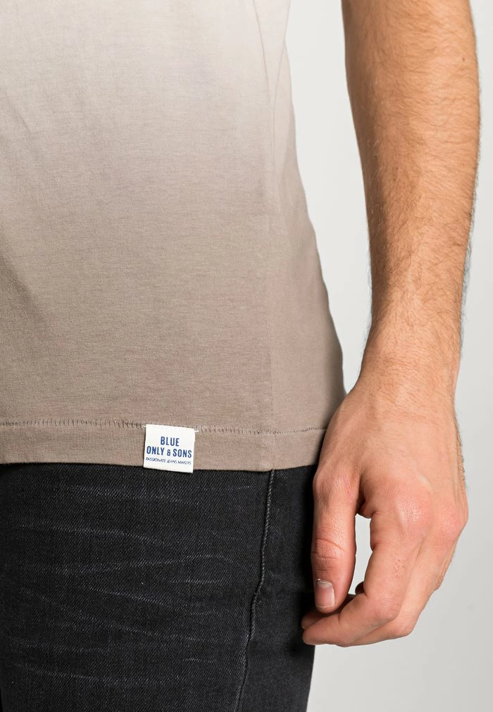 Only & Sons ONSTYSON LIFE - Print T-shirt - Whitecap Gray 7 Only & Sons ONSTYSON LIFE - Print T-shirt - Whitecap Gray - Image 5