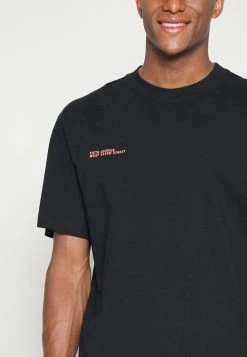 Only & Sons ONSFRED CITY - Print T-shirt - Black -Only & Sons shop 6bb17bdf130944ca91801a6ec45f1bc0