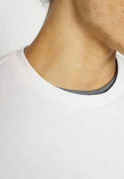 Only & Sons ONSLOONEY LIFE REG CREW NECK - Sweatshirt - Star White 13 Only & Sons ONSLOONEY LIFE REG CREW NECK - Sweatshirt - Star White -Only & Sons shop 70d2d7f9c74e48f8815f6c06231e83a6