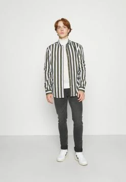 Only & Sons ONSLOOM LIFE SLIM WASHED - Slim Fit Jeans - Black Denim -Only & Sons shop 7c76dd3832d94d7bb37b88eab9af07b0