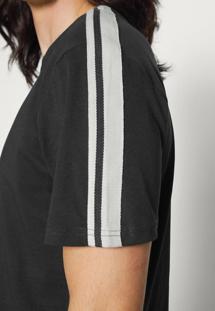 Only & Sons ONSJAKE SPORT - Print T-shirt - Dark Navy 7 Only & Sons ONSJAKE SPORT - Print T-shirt - Dark Navy - Image 5