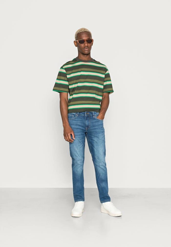 Only & Sons ONSLOOM - Slim Fit Jeans - Blue Denim 4 Only & Sons ONSLOOM - Slim Fit Jeans - Blue Denim - Image 2