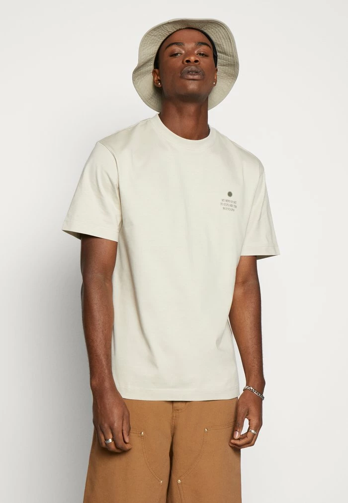 Only & Sons ONSFRED EXPLORE PRINT TEE UNISEX - Print T-shirt - Silver Lining 6 Only & Sons ONSFRED EXPLORE PRINT TEE UNISEX - Print T-shirt - Silver Lining - Image 4