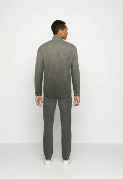 Only & Sons ONSARLO - Shirt - Olive Night 9 Only & Sons ONSARLO - Shirt - Olive Night -Only & Sons shop 965ed98fb7ee4edc90a58a33908d7bd0