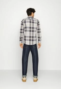 Only & Sons ONSTRAVIS - Shirt - Star White 9 Only & Sons ONSTRAVIS - Shirt - Star White -Only & Sons shop aeec72dffdac4a068761711536c30bb0