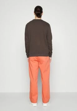 Only & Sons ONSCERES LIFE CREW NECK - Sweatshirt - Seal Brown -Only & Sons shop bb7692bdf3804e72a1454bd4df299399