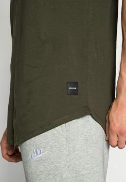 Only & Sons ONSMATT LONGY TEE - Basic T-shirt - Forest Night -Only & Sons shop cb653848af6b49cdbcfcab0b492f5c5c