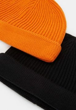 Only & Sons ONSSHORT BEANIE 2 PACK - Beanie - Black/neon Orange -Only & Sons shop da79a5783aa44df381c29ce610b09369