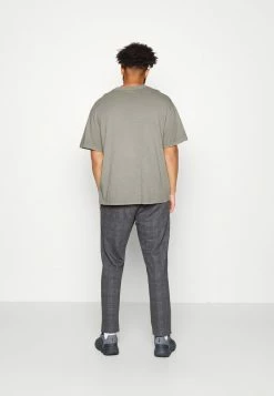 Only & Sons ONSFRED SCHOOL - Print T-shirt - Silver -Only & Sons shop dc1fdf726a6f4708883ff21035cff1b7