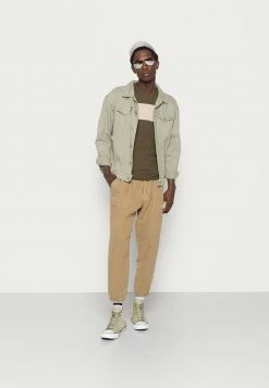 Only & Sons ONSDON CREW NECK STRIPE - Jumper - Olive Night 8 Only & Sons ONSDON CREW NECK STRIPE - Jumper - Olive Night -Only & Sons shop f3bdba785fa5464f9f91f06aa728db42